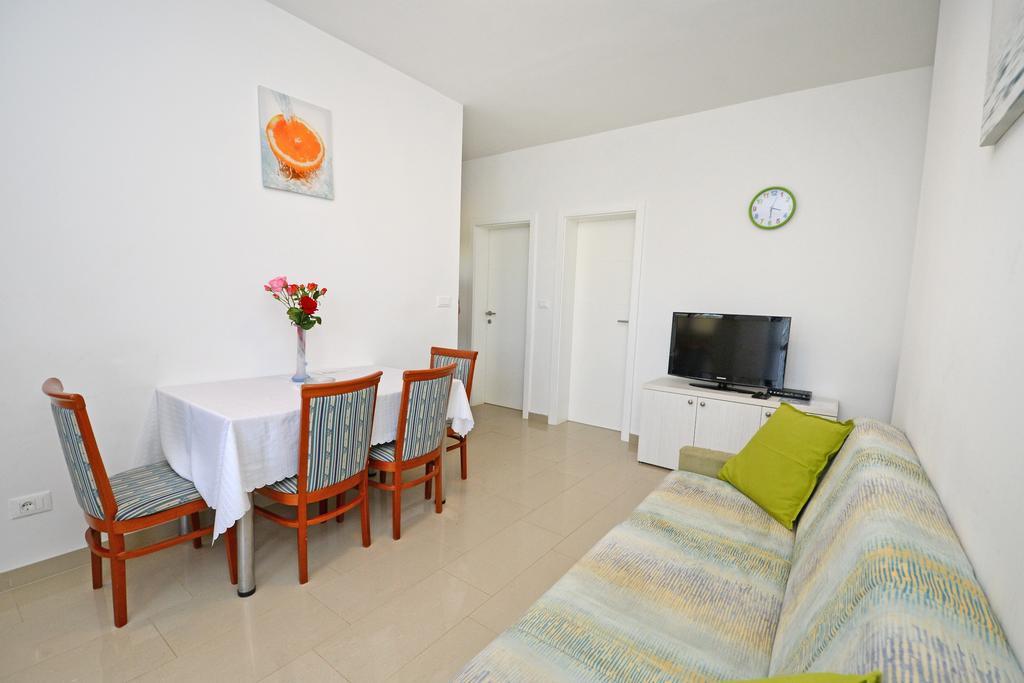 Apartments Mira Veleniki Esterno foto